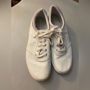 Grasshopper shoes women size 9.5